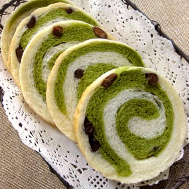 ぐるぐる抹茶パン