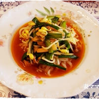 にらたっぷりの韓国風ピリ辛麺♪