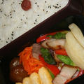 10月24日　　自家製ベーコンとアスパラ炒め弁当（練習）