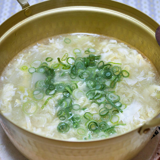 半分残ったワンタンメンでワンタンスープ