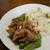 きっぱり旨辛肉飯：豚肉と獅子唐、茸の旨辛炒め