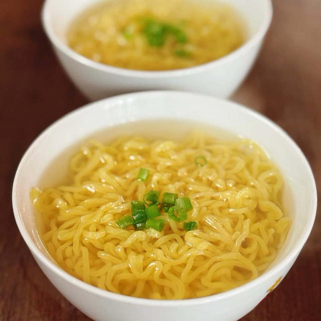 朝の食卓にやさしい一杯♪娘も大喜びの『簡単汁そば』！ニコと過ごす朝に、ほっとひと息♡
