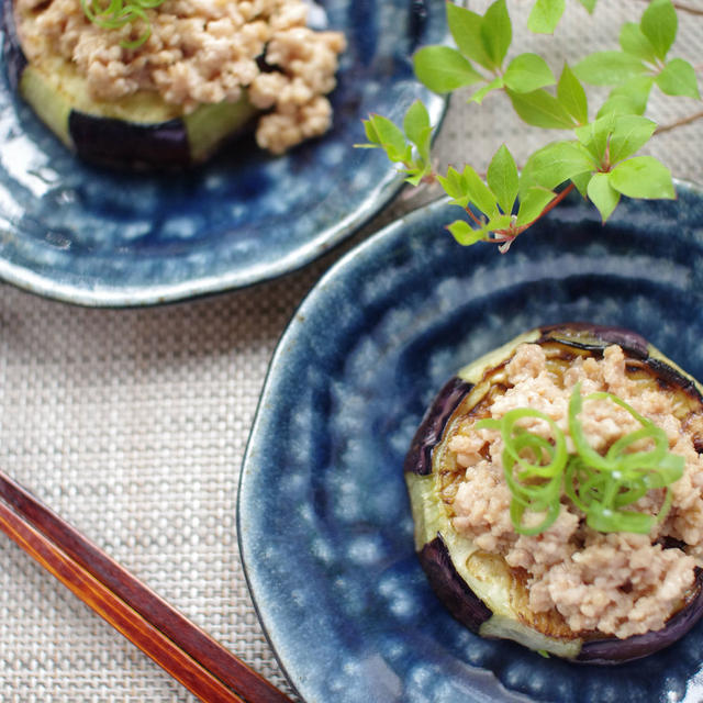 【レシピ】野菜の甘みたっぷりジューシー！丸茄子の肉みそのせ！