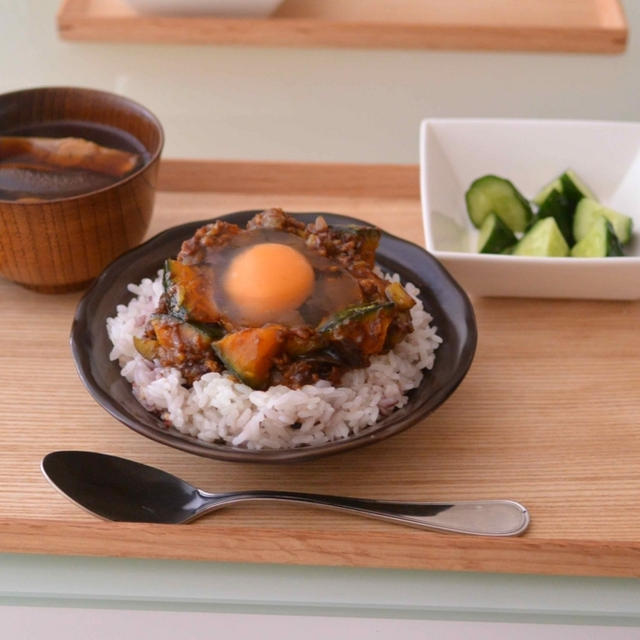 #1 余った野菜を入れてドライカレー