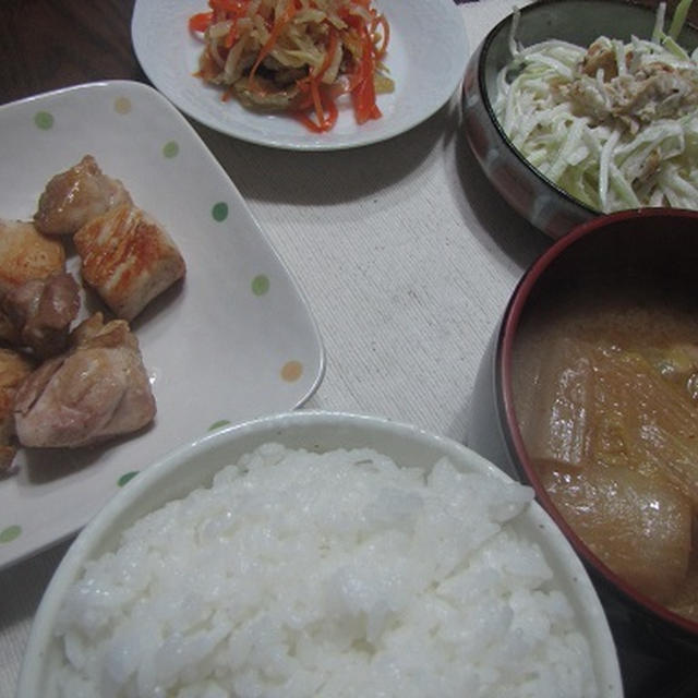 あっさり　鳥焼き　白菜の味噌汁　大根サラダ