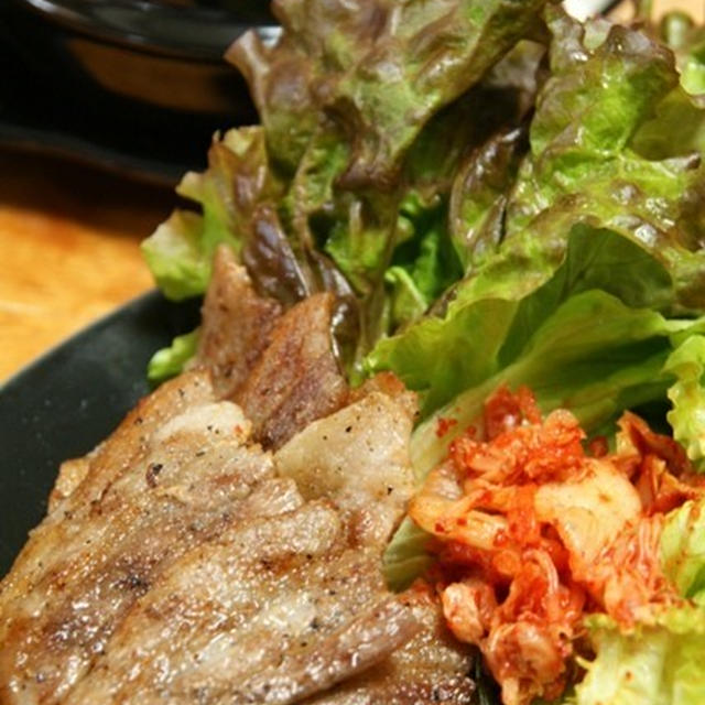 豚肉と辛いものが・・・！サムギョプサルとユッケジャンスープ！