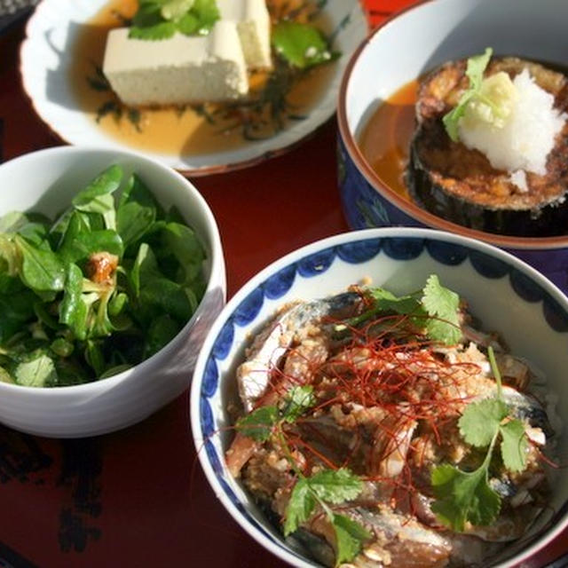 鯖の胡麻漬け丼にアボカド豆腐の献立