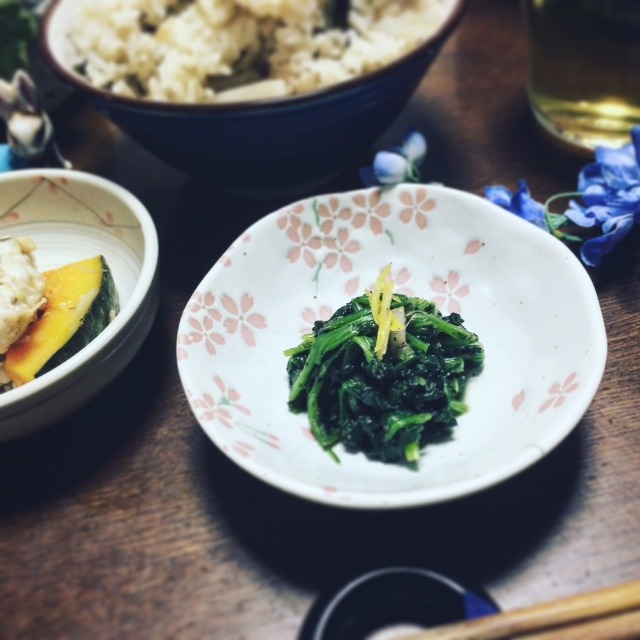 副菜に☆ほうれん草の柚子風味♪黒胡麻和え