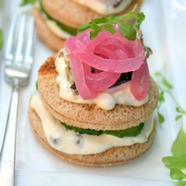 Sardine Mini Open Sandwichオイルサーディンでミニオープンサンドイッチ