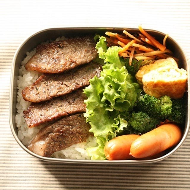 黒毛和牛のっけ弁当♪