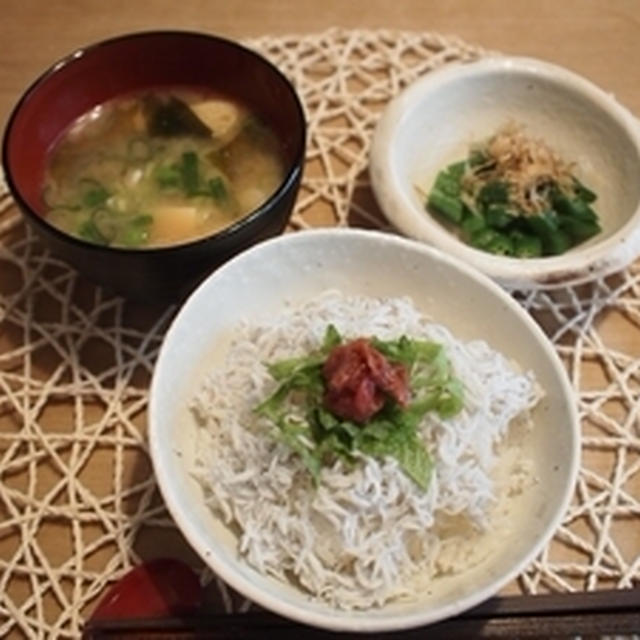 しらす丼で朝ごはん