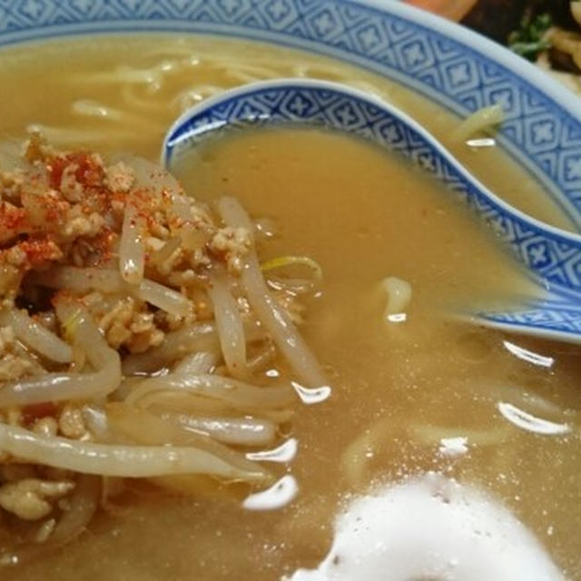 味噌ラーメン 肉団子のうま辛炒め