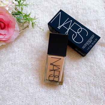 NARS　ライトリフレクティング ファンデーション