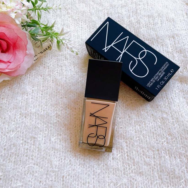 NARS　ライトリフレクティング ファンデーション