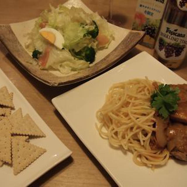 トロピカーナでおうちバル☆鶏のトマトソース煮込みパスタ添え