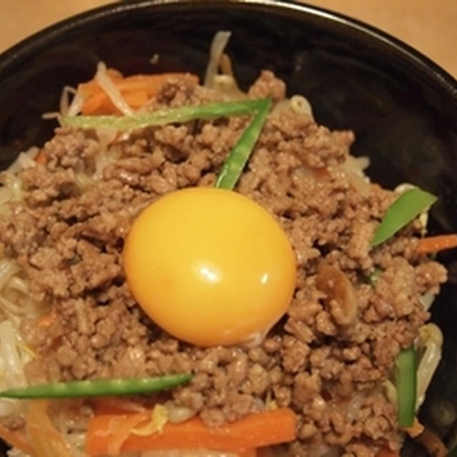 手作り肉そぼろでピビンバの簡単ご飯