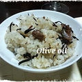 ひじきとさんまの缶詰で炊き込みご飯