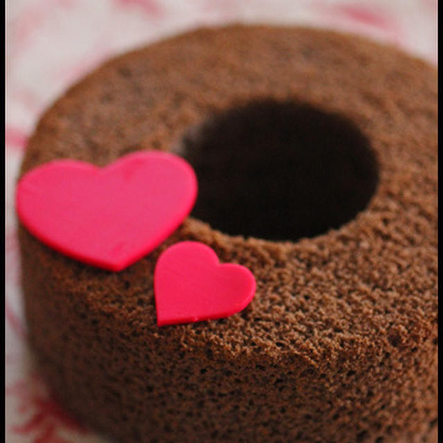 バレンタインに♪ホットケーキミックスで簡単！チョコシフォンケーキとラッピング