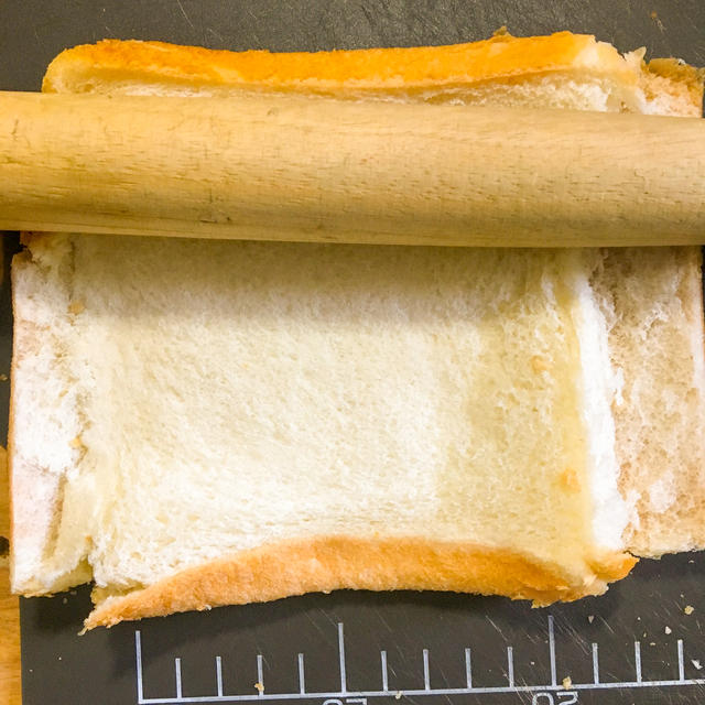 【フライパンピザ♪】食パンで作れるお手軽ピザ