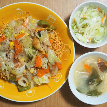 100円特売の皿うどんで節約楽ちん？ケチ子家晩ご飯〜