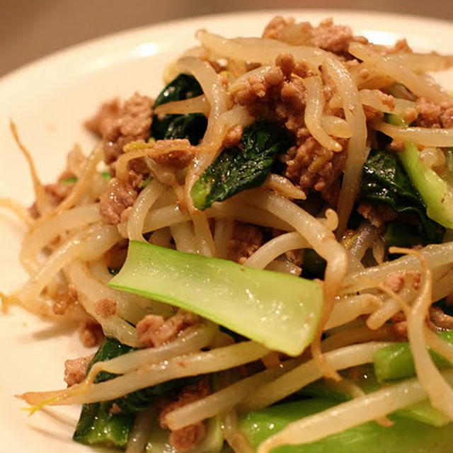もやしと小松菜の炒め物