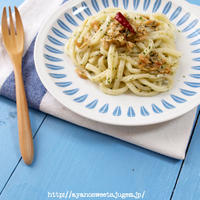 簡単朝食レシピ♪♪サーモン＆パセリのぺペロンチーノうどん