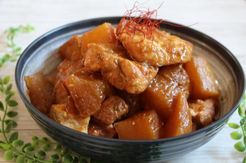 【簡単！炊飯器調理】材料３つ！大根と鶏むね肉の中華風煮込み