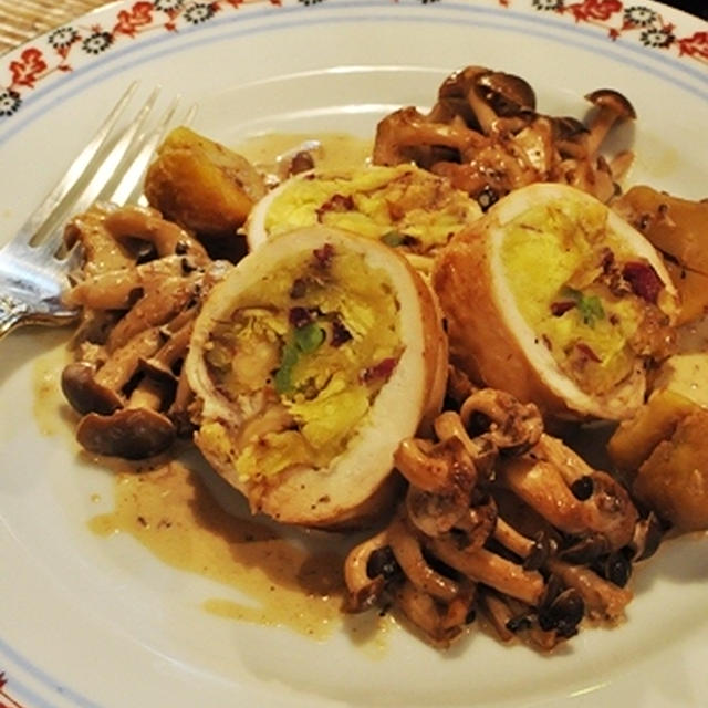 鶏肉の秋芋とくるみのカリカリロール  ～茸のこくうまクリームソース～