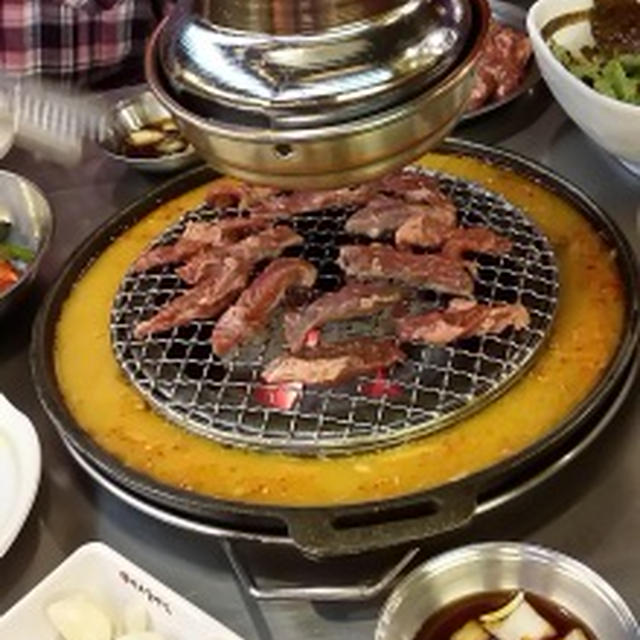 ★韓国の焼肉屋さん（한국 갈비집）。