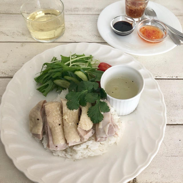 中目黒 リロンデル ワインも選べるランチ シンガポールチキンライス 絶妙な水分量と風味の鶏もも肉