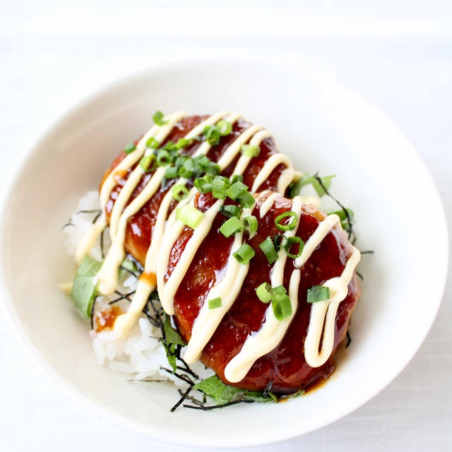 モチとろ♪【豚とろろつくね丼】