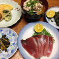鰹の刺身。葉唐辛子の佃煮。