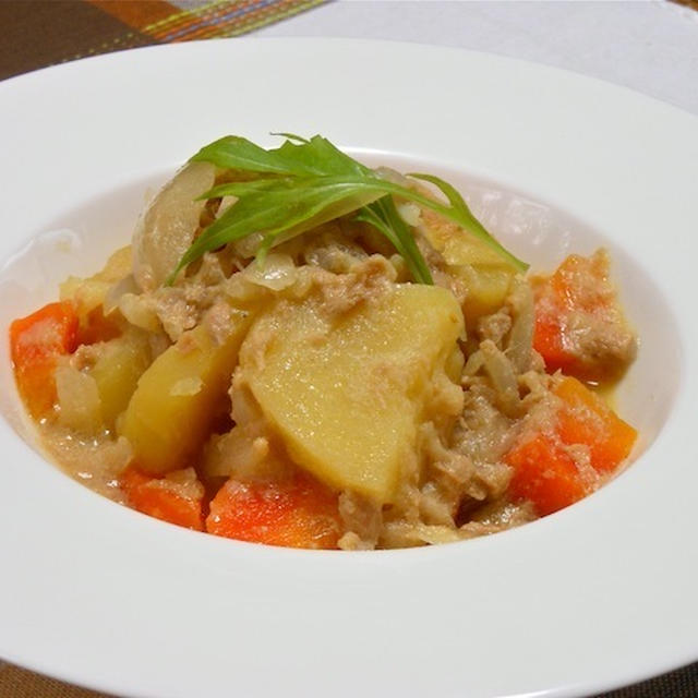 和食の定番が豆乳とツナでまろやか〜な洋風おかずに、簡単節約ボリューミィ！豆乳ツナじゃが。