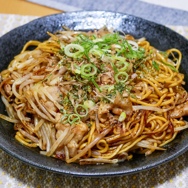 キャベツがちょっと高いのでもやしで「ソース焼きそば」&「やっぱり鰻丼は美味しい」