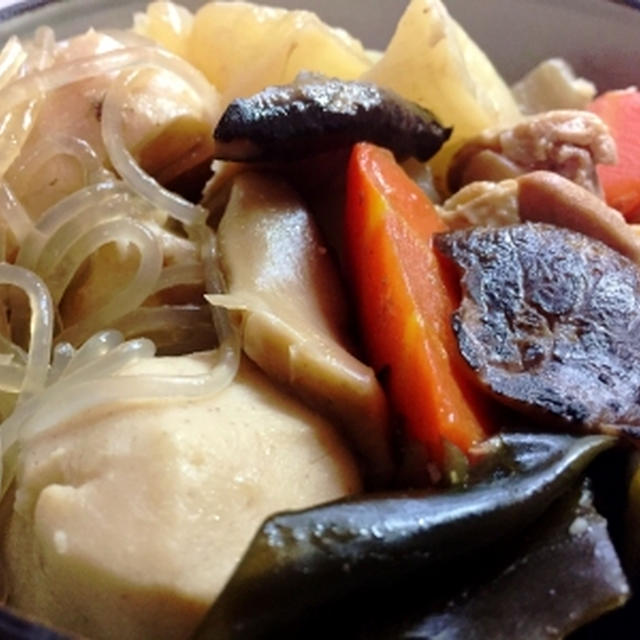 さつまいもはるさめを入れて根菜の煮物♪