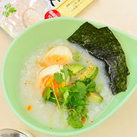 １０月１５日　木曜日　ピリ辛味玉とアボカドのもち麦粥 ＆ 旨安泡 PROVETTO