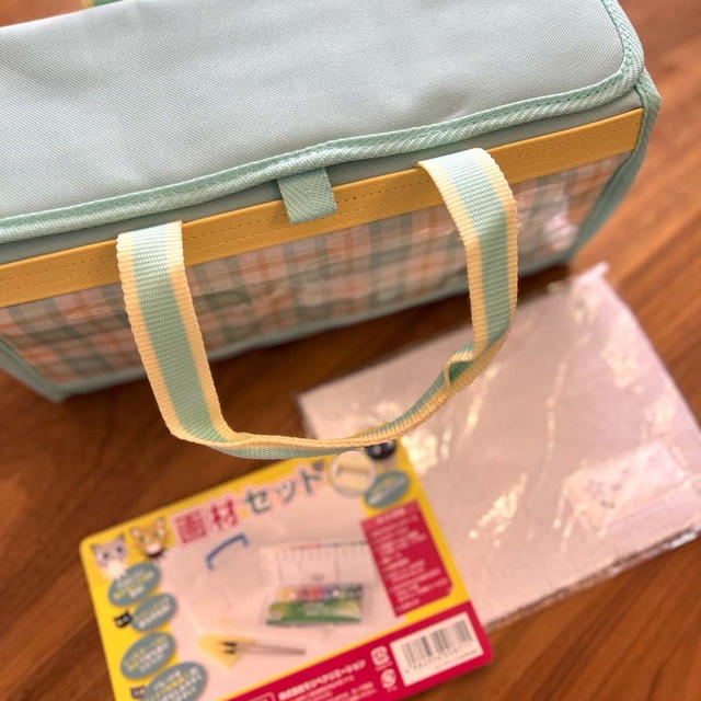 楽天購入品 娘が選んだ絵の具セット
