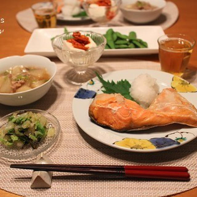 『鮭カマ』とストウブで『小さいおかず』の献立。