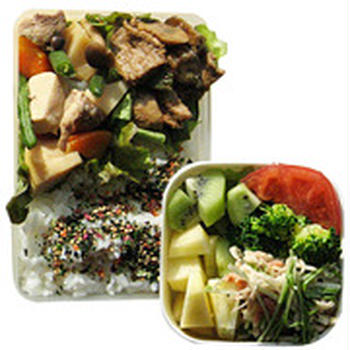 いりどりと昨日の残りとシャキシャキサラダ弁当♪