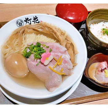 真鯛100％の鯛出汁が名物！らぁ麺＆胡麻鯛茶漬けセット「鯛塩そば 灯花」浦和パルコ店