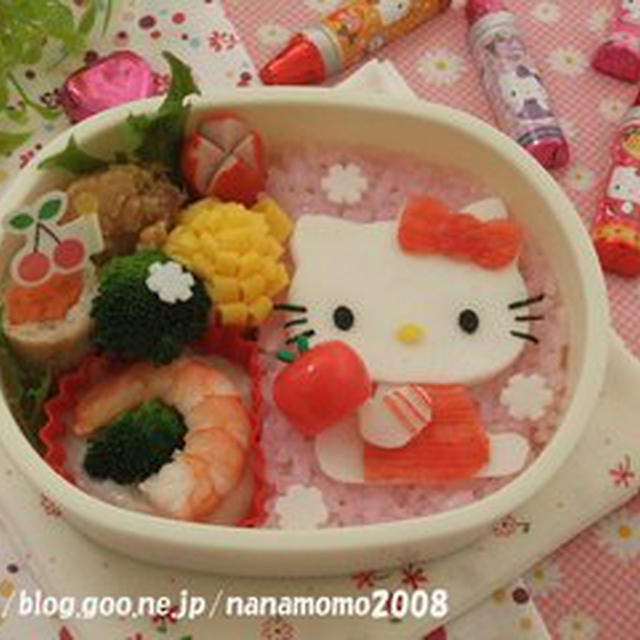 キティちゃんのお弁当 ♪　（キャラ弁）