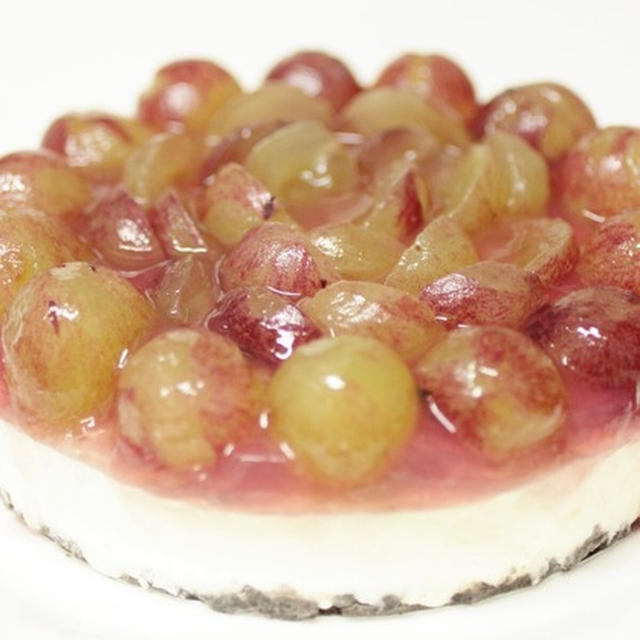 巨峰のレアチーズケーキ