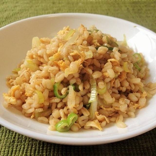 もち麦のシンプル炒飯