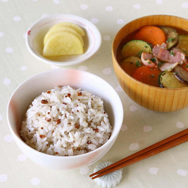 夏バテ対策に！積極的に食べたい ●●ごはん