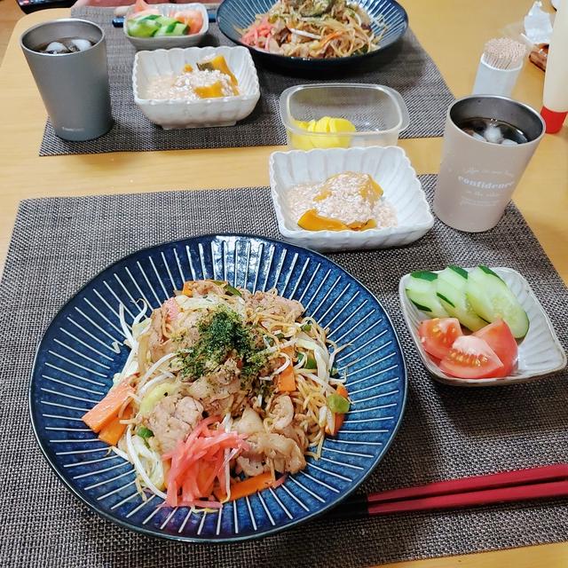 夫のリクエストで”焼きそば”の晩ごはん
