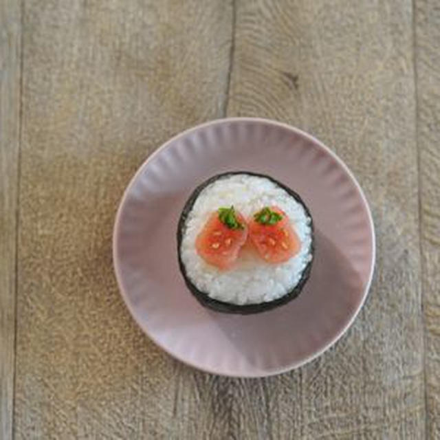 いちごのおにぎり