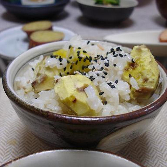 秋の味覚　栗ご飯