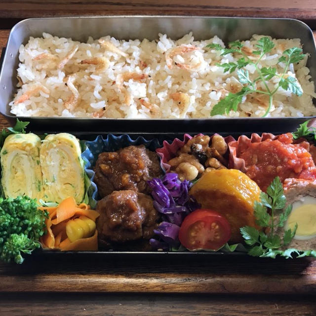 お弁当（桜えびご飯）