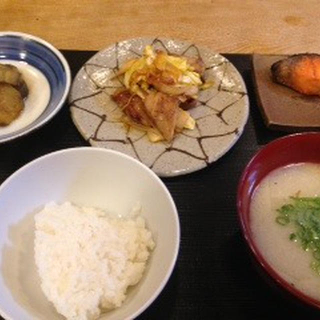 鮭に野菜炒めの定食