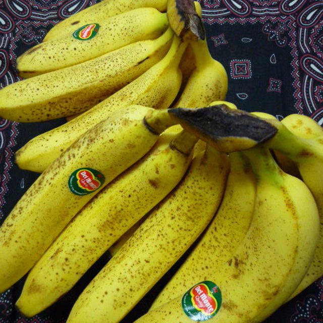 644 ： バナナ 18本で 105円  